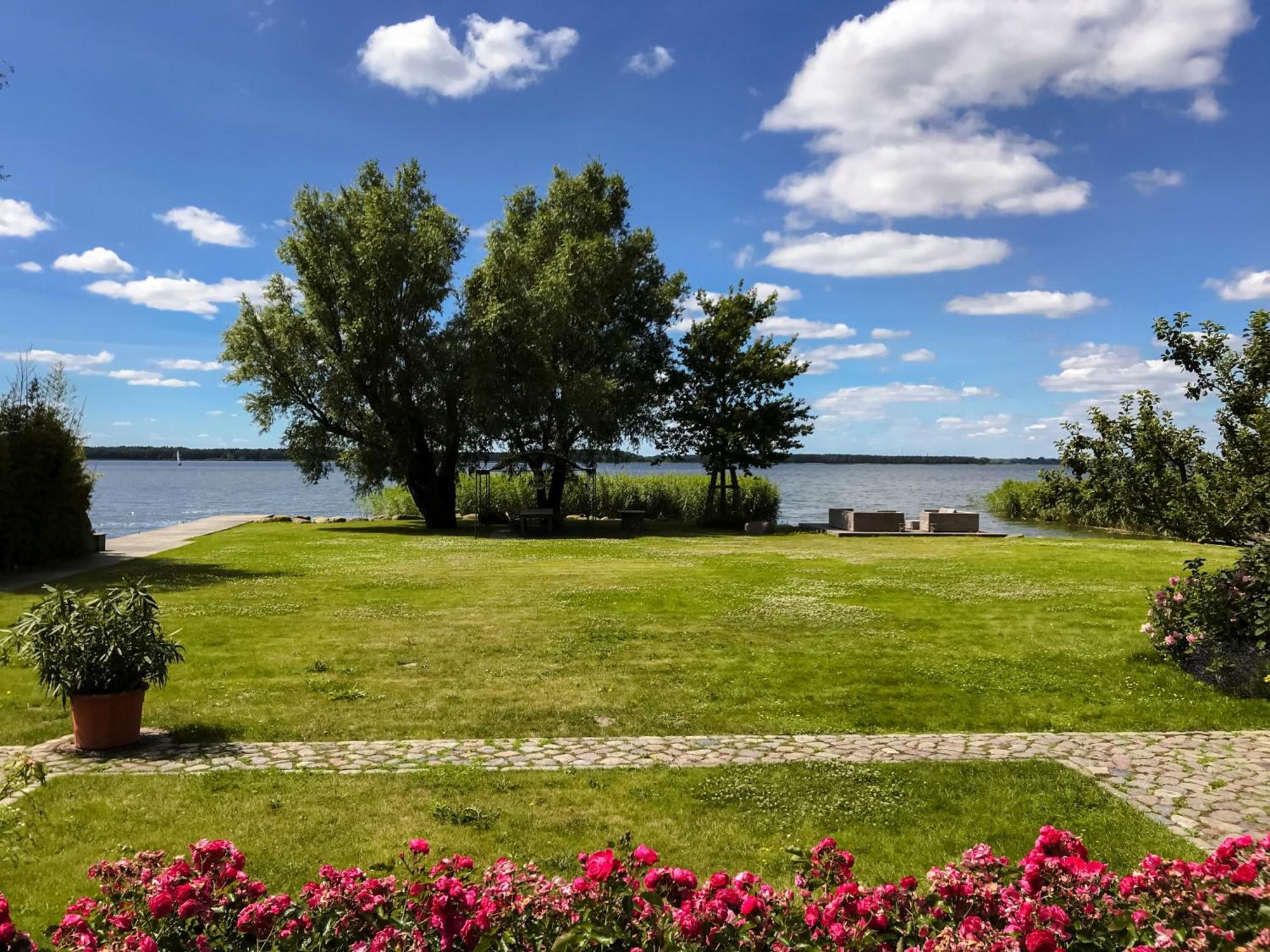 Peeneblick - Traumhaus In Exklusiver Direktlage Am Wasser Mit Eigenem Bootssteg Fuer 8 Personen Rankwitz Exterior photo